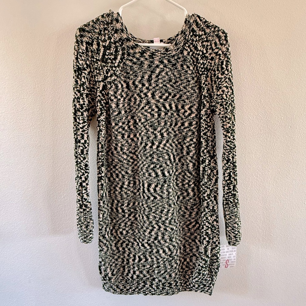 Black and White Long Sleeve Sweater Dress